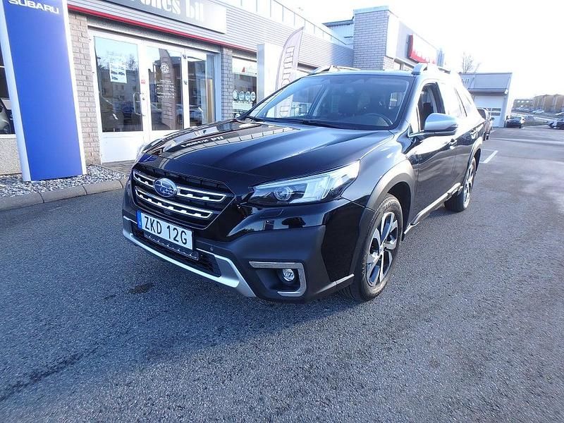 Svart Begagnad 2021 Subaru Outback Kombi | 349 000 kr (Lite dyr) - Bild 1/4