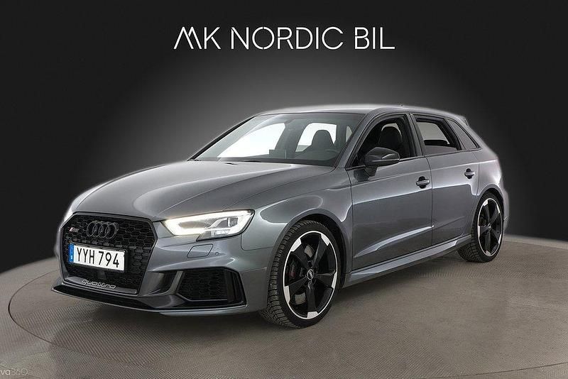 Grå Begagnad 2017 Audi RS3 Sportback Halvkombi | 469 000 kr (Marknadspris) - Bild 1/4