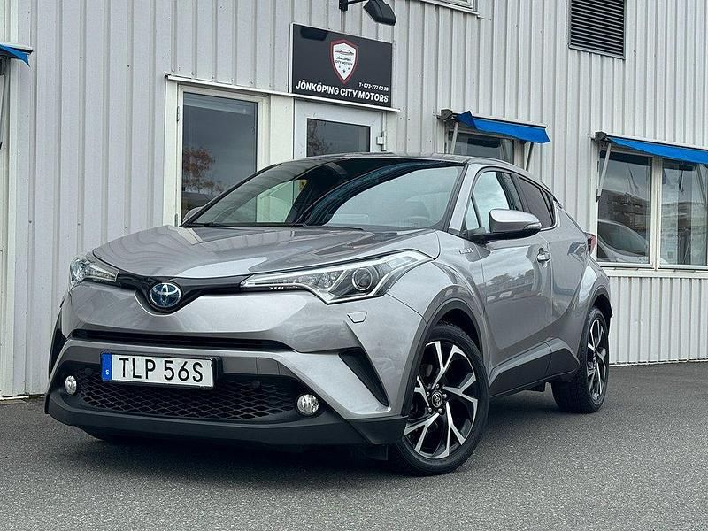 Mörkgrå Begagnad 2018 Toyota C-HR Edition SUV | 199 900 kr (Marknadspris) - Bild 1/4