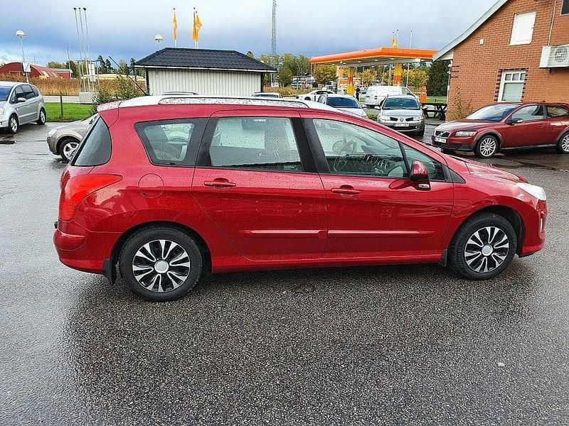 Begagnad Peugeot 308 SW 109 HK (80 kW) 2008 Röd Kombi