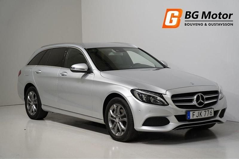 Silver Begagnad 2016 Mercedes C220 Avantgarde Kombi | 199 700 kr (Marknadspris) - Bild 1/4