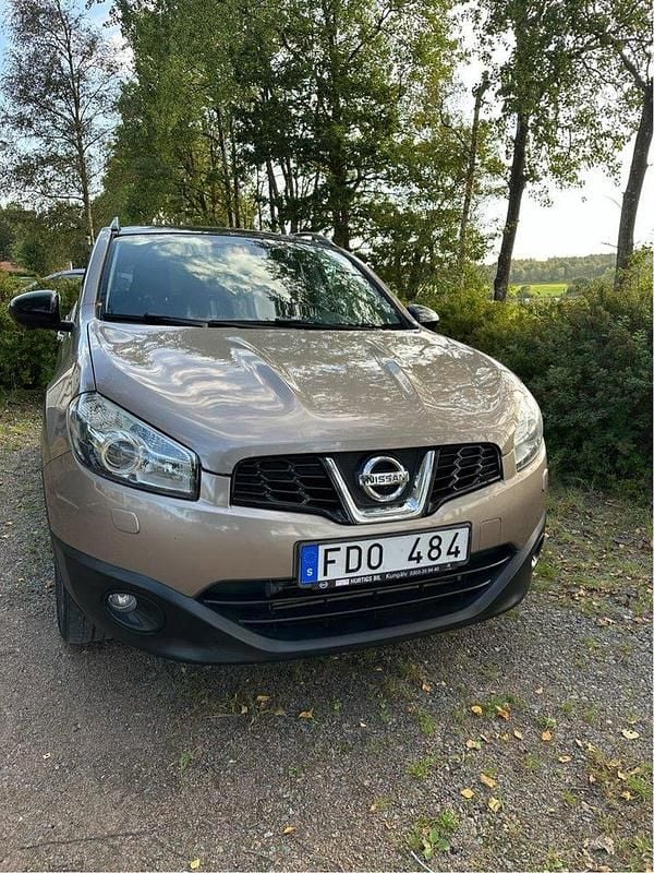 Brun Begagnad 2013 Nissan Qashqai SUV | 79 500 kr (Bra pris) - Bild 1/4