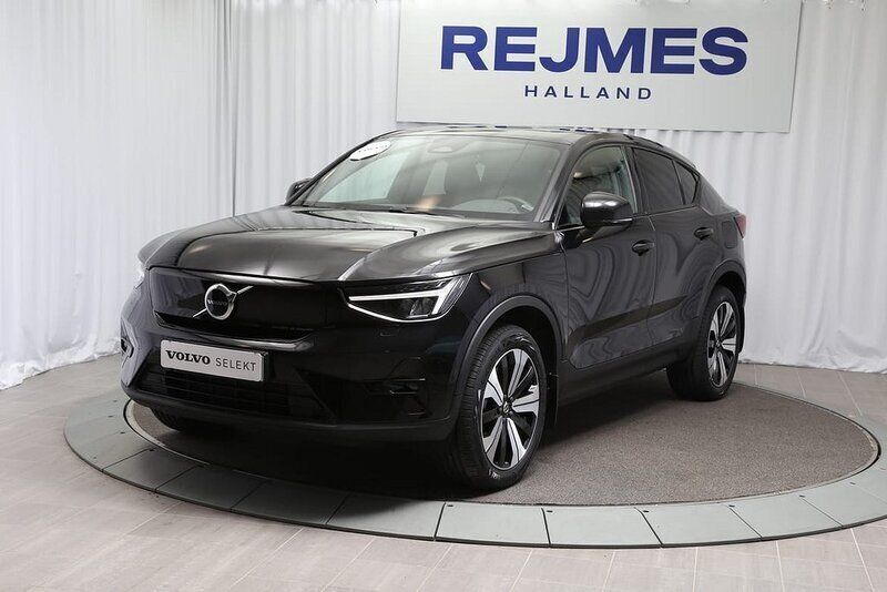 Svart Begagnad 2022 Volvo EC40 Plus SUV | 384 500 kr (Lite dyr) - Bild 1/4