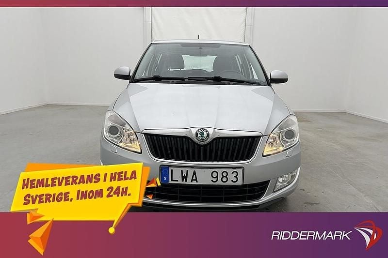 Begagnad Skoda Fabia Elegance 86 HK (63 kW) 2012 Silver Halvkombi