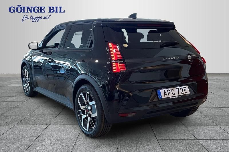 Ny Renault 5 E-Tech Techno 111 kW (151 HK) 2025 Svart Halvkombi