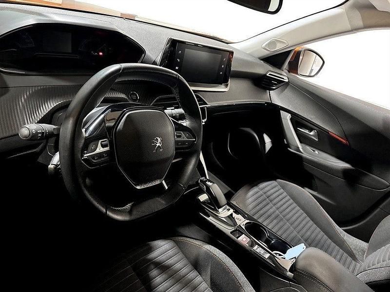Begagnad Peugeot e-2008 Active 100 kW (136 HK) 2021 Orange SUV