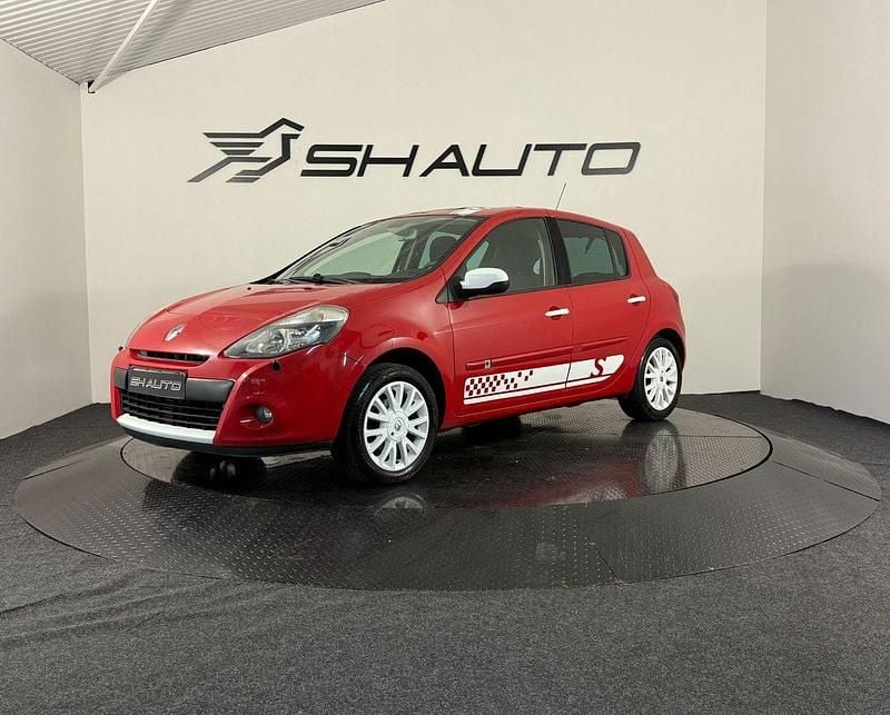 Röd Begagnad 2010 Renault Clio R.S. Halvkombi | 54 900 kr (Lite dyr) - Bild 1/4