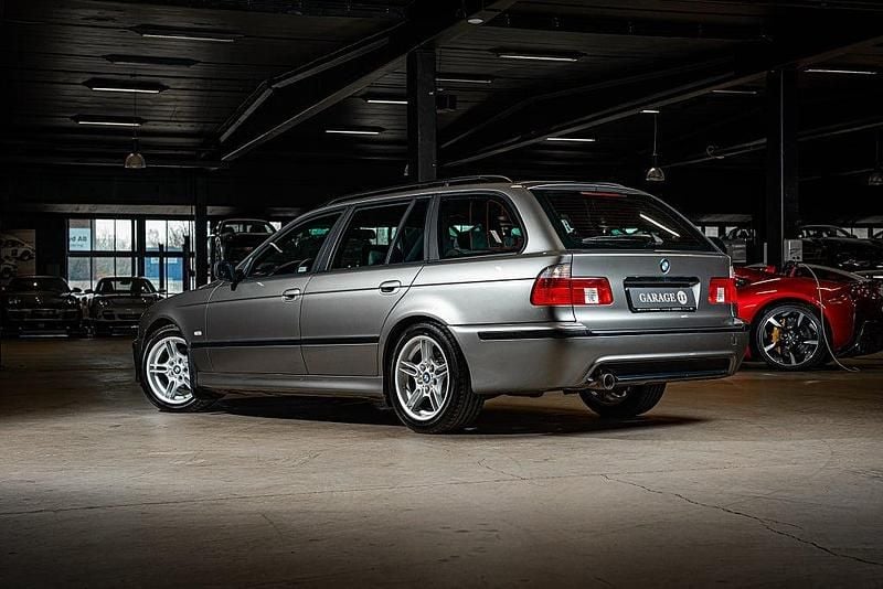 Begagnad BMW 525 M Sport 192 HK (141 kW) 2004 Grå Kombi