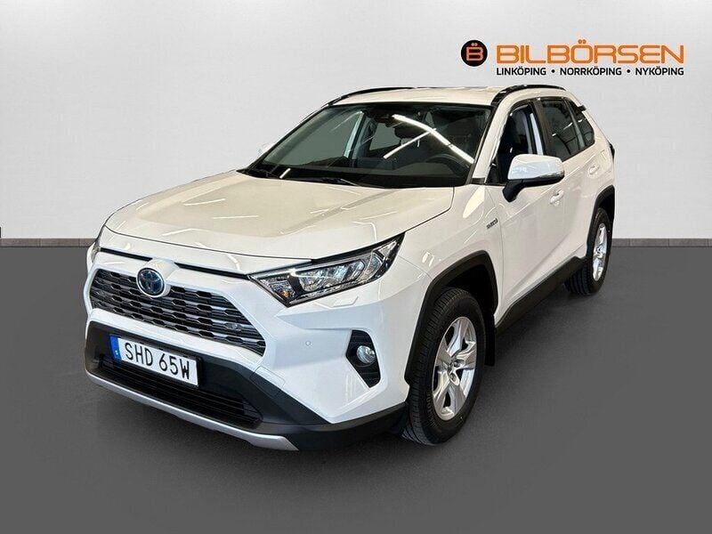 Vit Begagnad 2021 Toyota RAV4 Hybrid Active SUV | 289 900 kr - Bild 1/4