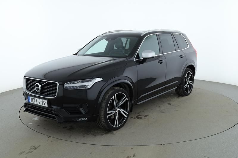 Svart Begagnad 2016 Volvo XC90 R-Design SUV | 407 000 kr (Marknadspris) - Bild 1/4