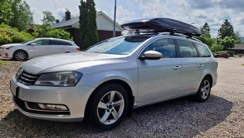 Silver Begagnad 2012 VW Passat Kombi | 55 000 kr (Bra pris) - Bild 1/3