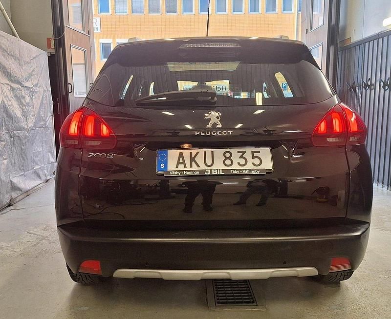 Svart Begagnad 2018 Peugeot 2008 SUV | 129 000 kr (Marknadspris) - Bild 1/4