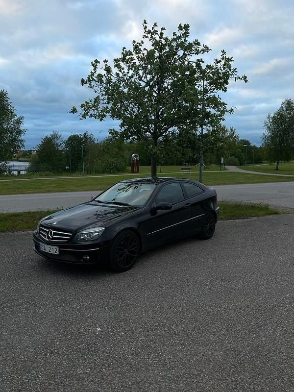 Begagnad Mercedes CLC180 143 HK (105 kW) 2010 Halvkombi