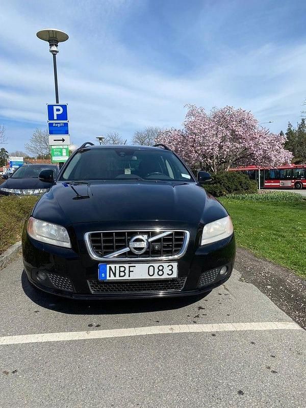 Begagnad Volvo V70 Kinetic 214 HK (157 kW) 2013 Svart Kombi