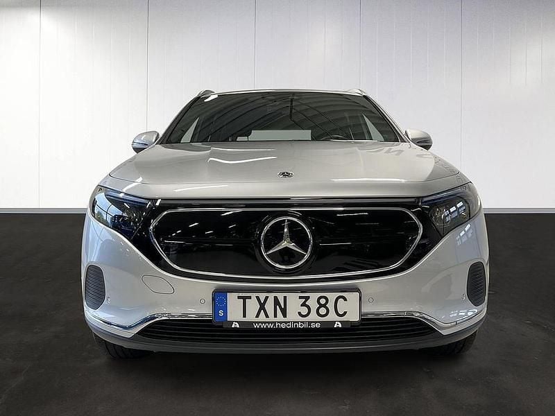 Silver Begagnad 2021 Mercedes EQA250 SUV | 308 900 kr - Bild 1/4