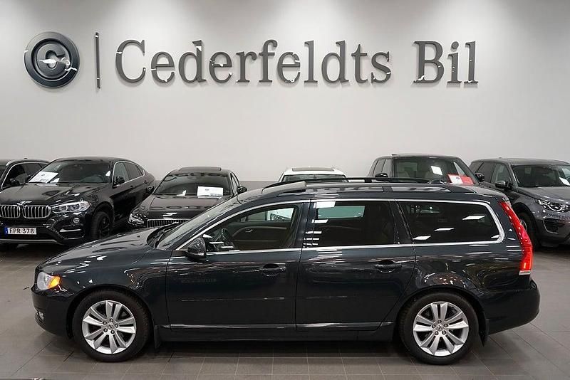Grå Begagnad 2013 Volvo V70 Momentum Kombi | 119 900 kr (Lite dyr) - Bild 1/4