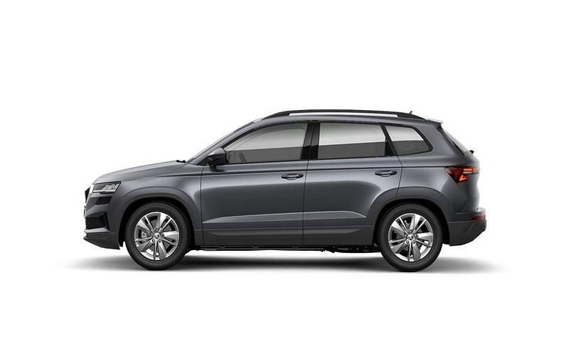 Grå Ny 2025 Skoda Karoq Selection SUV | 382 700 kr (Lite dyr) - Bild 1/4