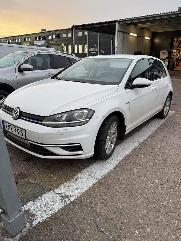 Begagnad 2018 VW Golf VII Halvkombi | 119 000 kr (Superpris) - Bild 1/4