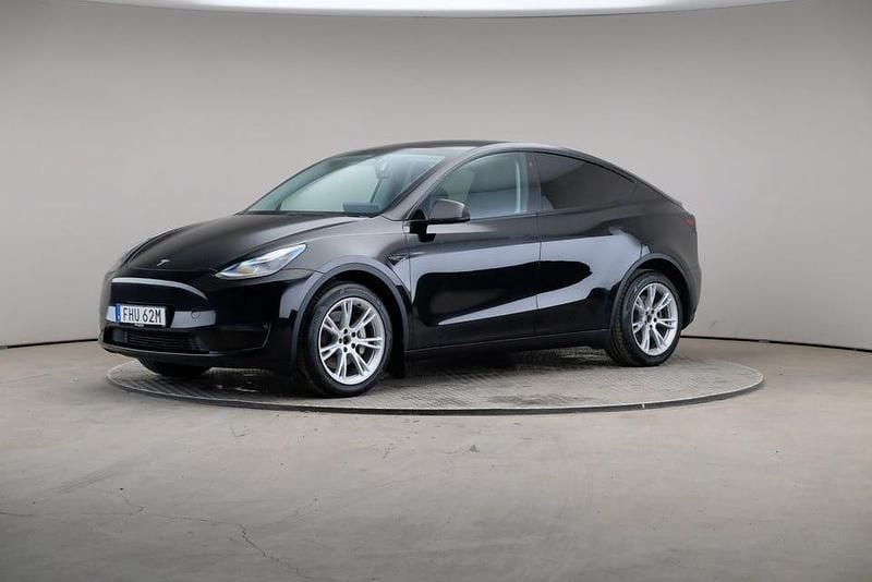 Begagnad Tesla Model Y 378 kW (514 HK) 2024 Svart (solid) SUV