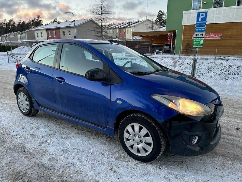 Begagnad Mazda 2 103 HK (75 kW) 2008 Halvkombi