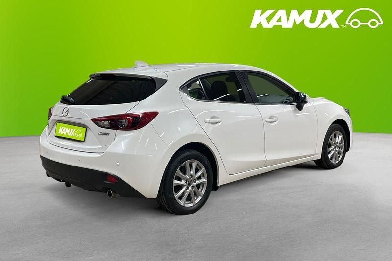 Begagnad Mazda 3 Inclusive 150 HK (110 kW) 2014 Vit Halvkombi