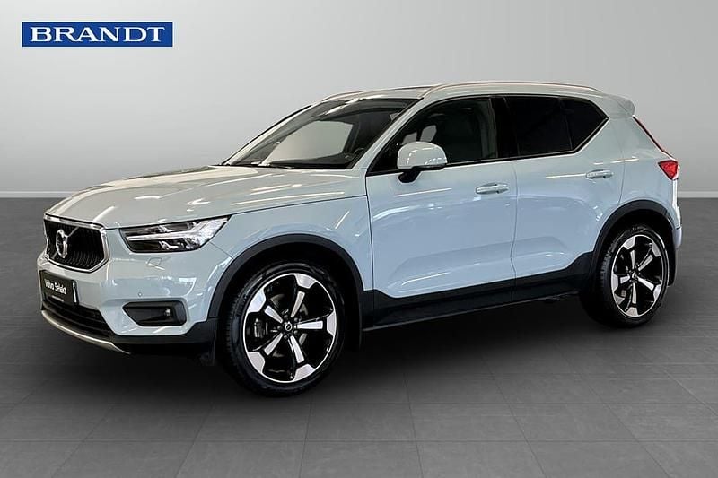 Blå Begagnad 2019 Volvo XC40 Momentum SUV | 319 900 kr (Lite dyr) - Bild 1/4