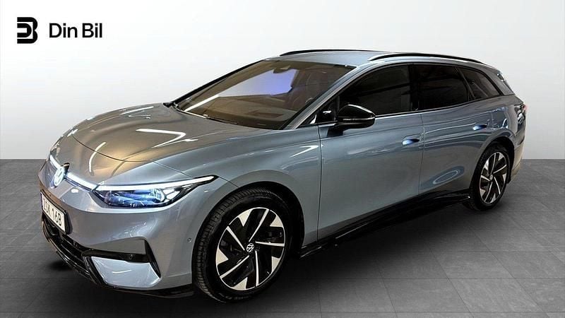 Ljusblå (stonewashed blue metallic) Ny 2024 VW ID.7 Pro Sedan | 609 900 kr (Lite dyr) - Bild 1/4