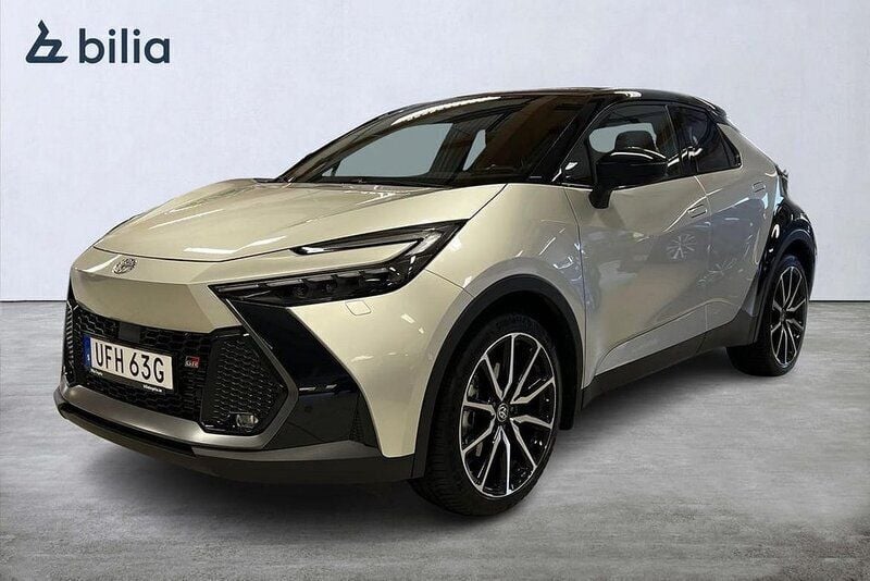 Silver Begagnad 2023 Toyota C-HR Edition SUV | 469 000 kr (Marknadspris) - Bild 1/3