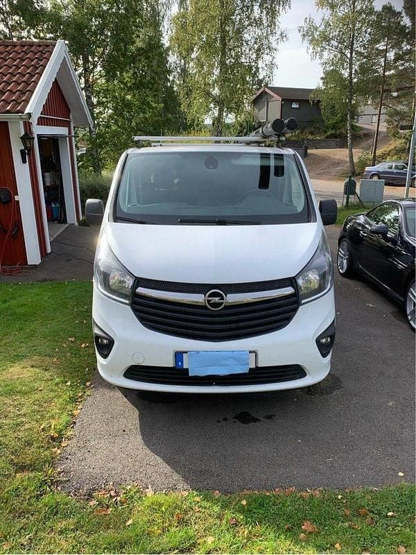 Vit Begagnad 2016 Opel Vivaro Van | 100 000 kr (Bra pris) - Bild 1/4