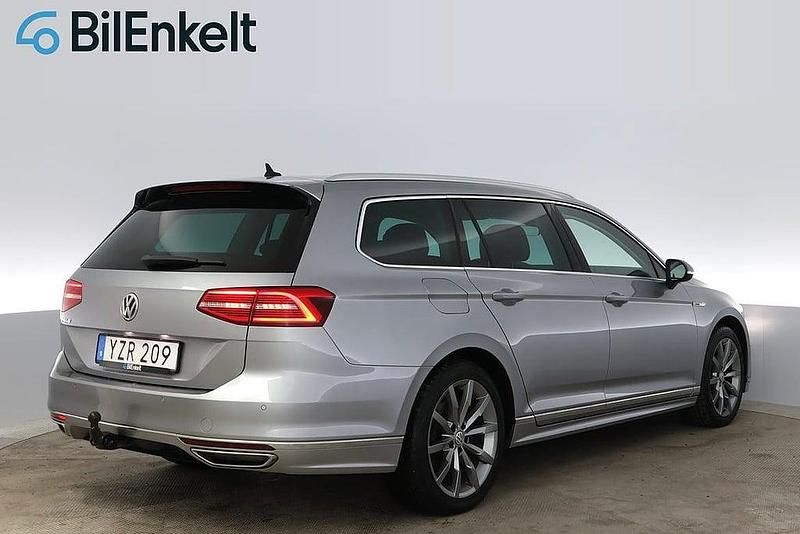 Begagnad VW Passat R-line 192 HK (141 kW) 2017 Silver Kombi