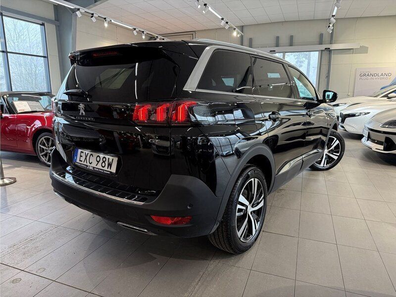 Begagnad Peugeot 5008 GTi 131 HK (96 kW) 2023 Svart Minibuss