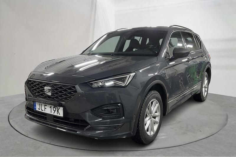Grå Begagnad 2022 Seat Tarraco 4Drive SUV | 270 000 kr (Lite dyr) - Bild 1/4