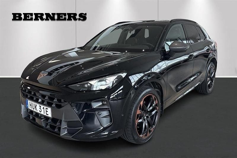 Svart Begagnad 2025 Cupra Terramar VZ SUV | 499 900 kr (Marknadspris) - Bild 1/4