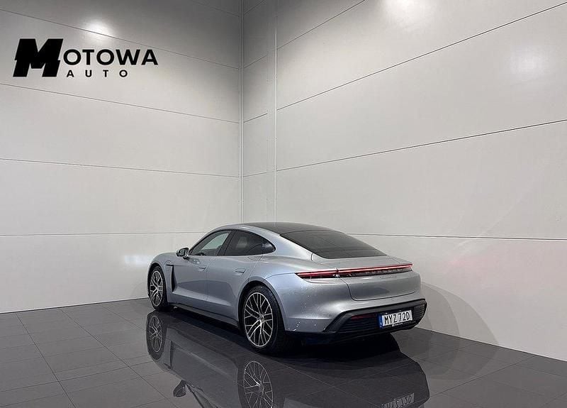Begagnad Porsche Taycan 4S Sport 439 kW (598 HK) 2021 Silver Sedan