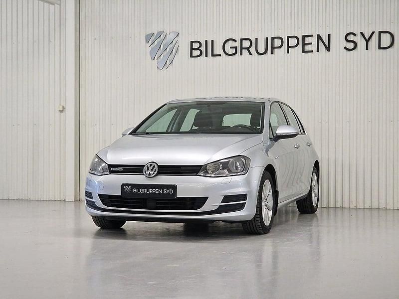 Begagnad VW Golf VII 110 HK (80 kW) 2016 Silver Halvkombi