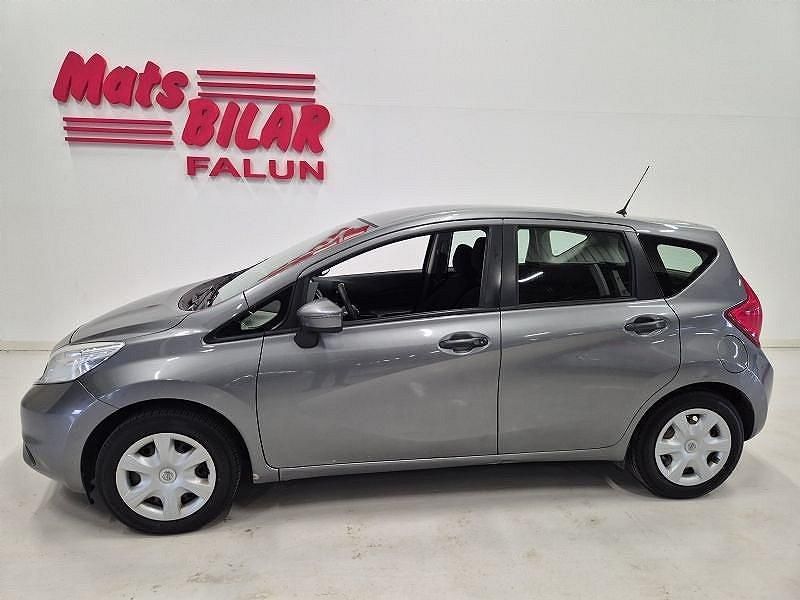 Grå Begagnad 2015 Nissan Note Visia Minibuss | 59 900 kr (Marknadspris) - Bild 1/4