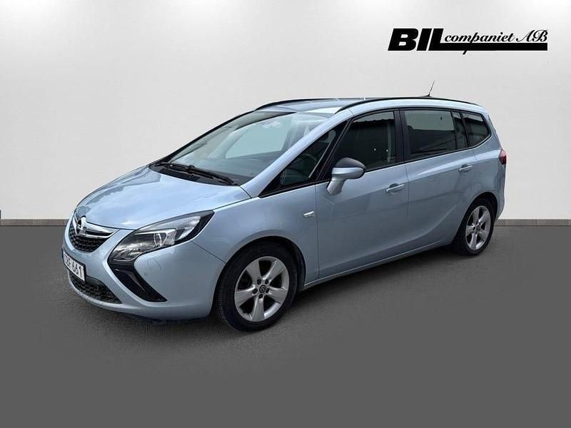 Grå Begagnad 2013 Opel Zafira Tourer Minibuss | 79 000 kr (Marknadspris) - Bild 1/4