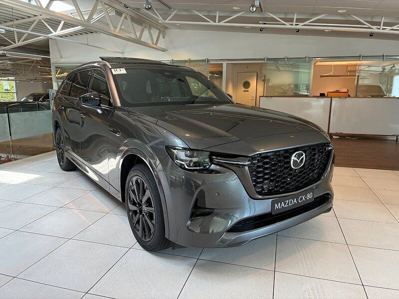 Ny 2025 Mazda CX-80 Homura-Line SUV | 686 000 kr (Marknadspris) - Bild 1/4