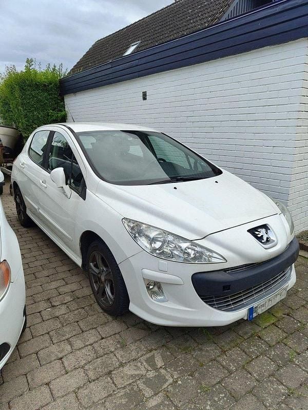 Vit Begagnad 2010 Peugeot 308 Halvkombi | 20 000 kr (Superpris) - Bild 1/1