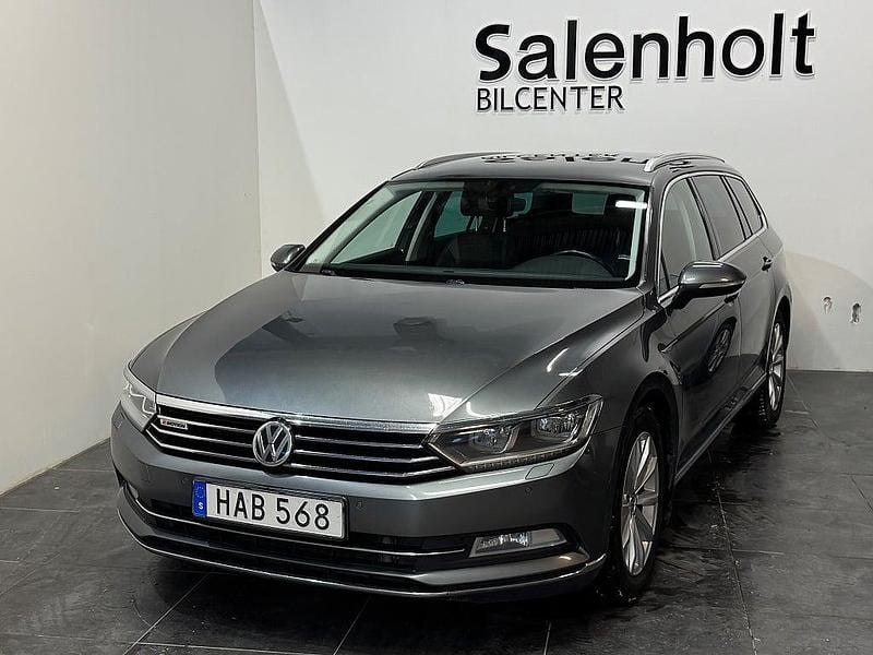 Grå Begagnad 2016 VW Passat GT Kombi | 114 900 kr (Marknadspris) - Bild 1/4