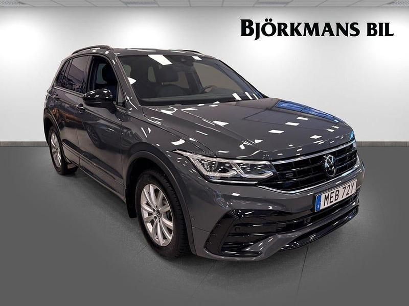 Begagnad VW Tiguan R-line 150 HK (110 kW) 2022 Grå SUV