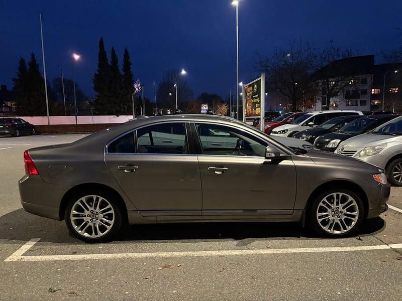 Begagnad 2008 Volvo S80 Momentum Sedan | 75 000 kr (Marknadspris) - Bild 1/4