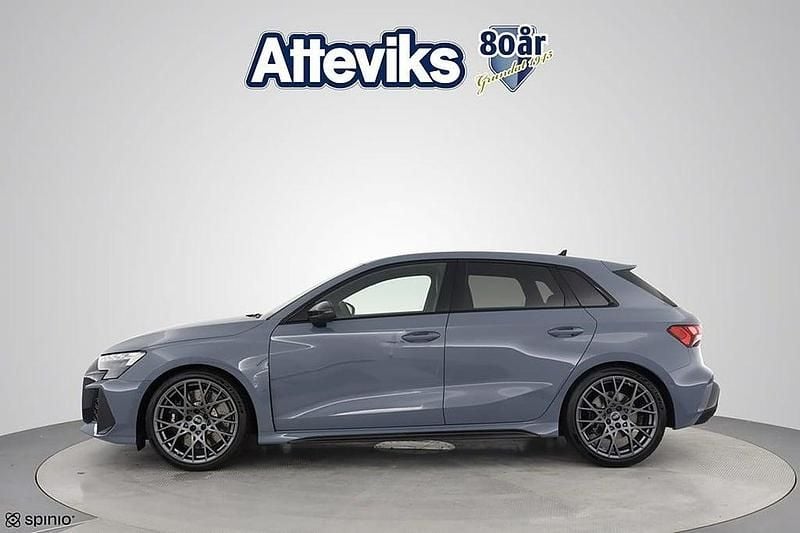Begagnad Audi RS3 Sportback Comfort 406 HK (298 kW) 2024 Grå Halvkombi