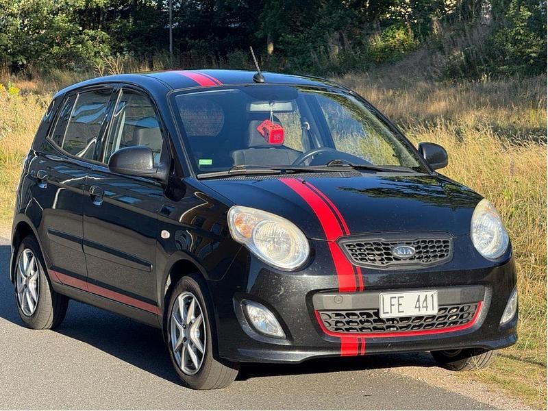 Svart Begagnad 2011 Kia Picanto EX Halvkombi | 32 000 kr (Marknadspris) - Bild 1/4