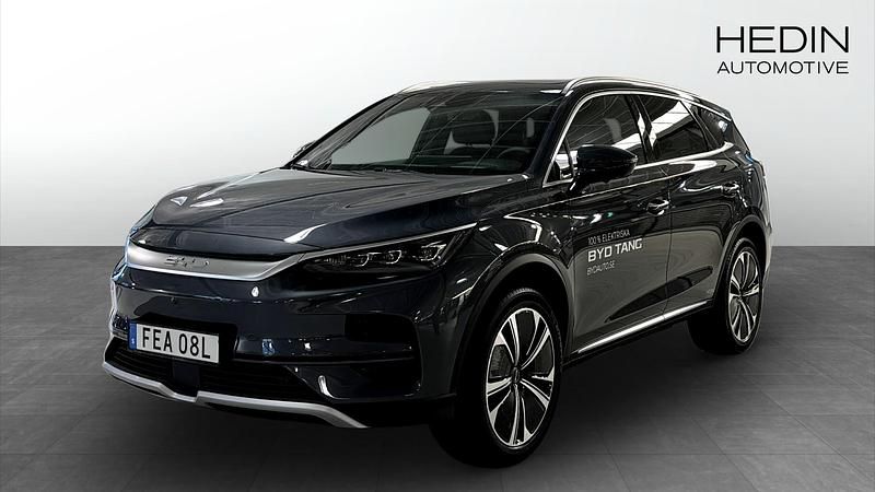 Grå (grey) Begagnad 2024 BYD Tang SUV | 639 900 kr - Bild 1/4