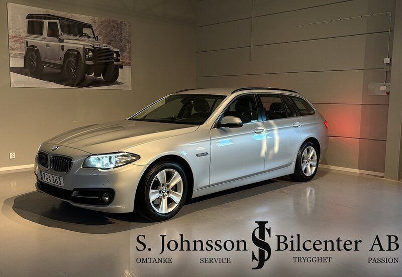 Silver Begagnad 2016 BMW 520 M Sport Kombi | 164 900 kr (Marknadspris) - Bild 1/4
