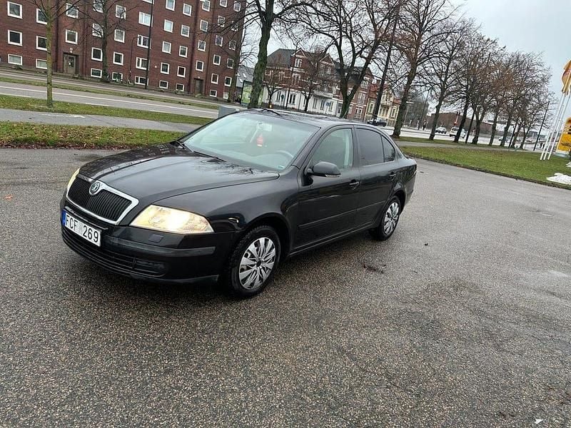 Begagnad 2007 Skoda Octavia Halvkombi | 55 000 kr (Lite dyr) - Bild 1/4