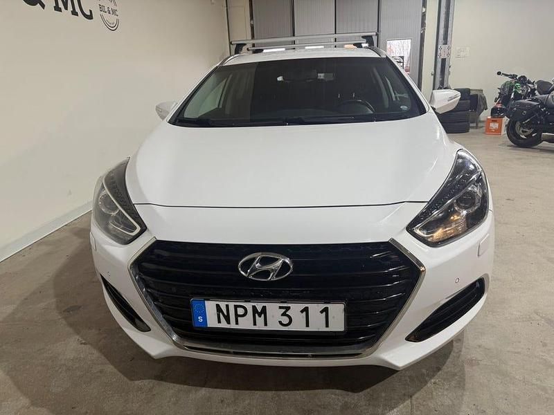 Begagnad Hyundai i40 141 HK (103 kW) 2015 Vit Kombi