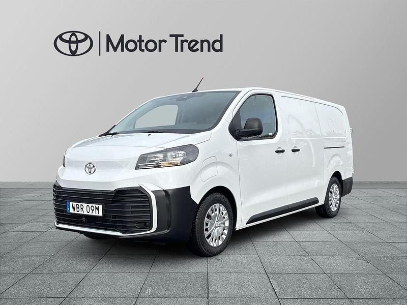 Vit Begagnad 2024 Toyota Proace Comfort Van | 569 900 kr - Bild 1/4