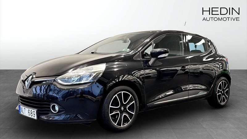Svart Begagnad 2013 Renault Clio IV Halvkombi | 64 900 kr (Marknadspris) - Bild 1/4